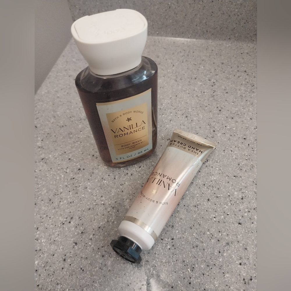 Bath and Body Works Vanilla Romance Mini Size Bundle **$5 when bundled**